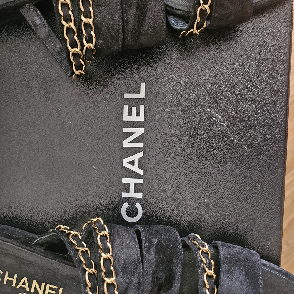 CHANEL Black Suede Slide Sandals with Gold Chain Trim - Picture 3 of 4